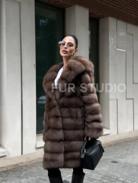 Шуба из меха куницы с капюшоном цвет трюфель - фото 5