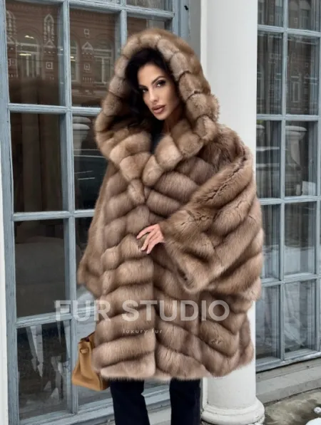 Шуба из меха куницы «летучая мышь» - фото 12