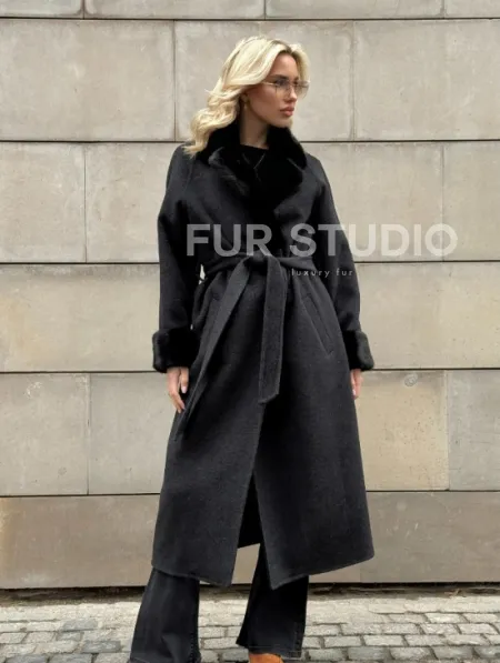 Женское демисезонное шерстяное пальто-халат с отделкой из меха норки - фото 11