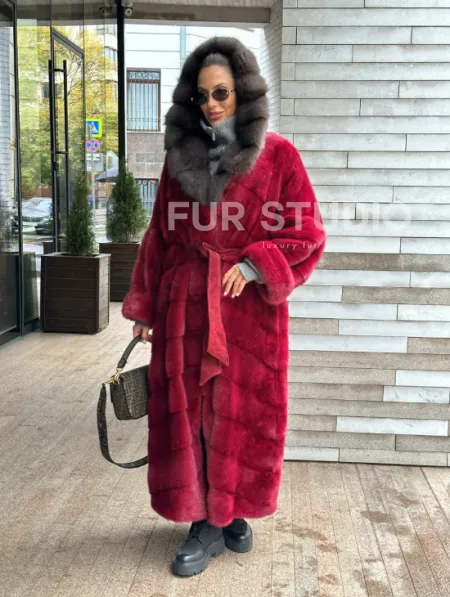 Длинная норковая шуба с капюшоном куница - фото 2