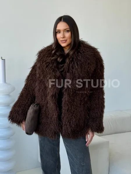 Коричневая шуба из ламы - фото 8