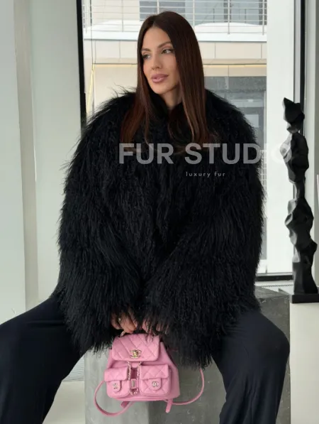 Полушубок черный из ламы - фото 4