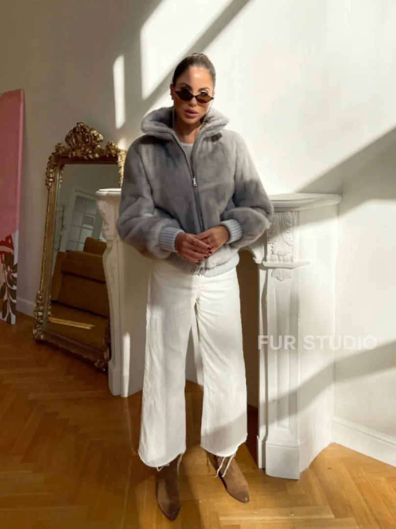 Светлая норковая куртка - бомбер - фото 3