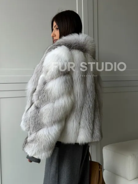 Полушубок из белой лисы, рукава - косички - фото 8