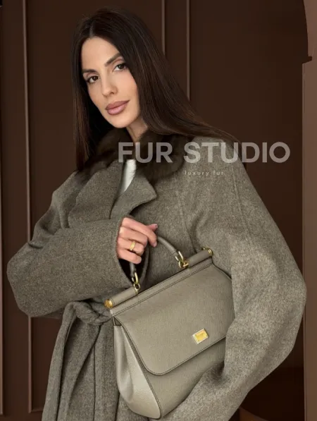 Пальто с воротником из соболя - фото 8