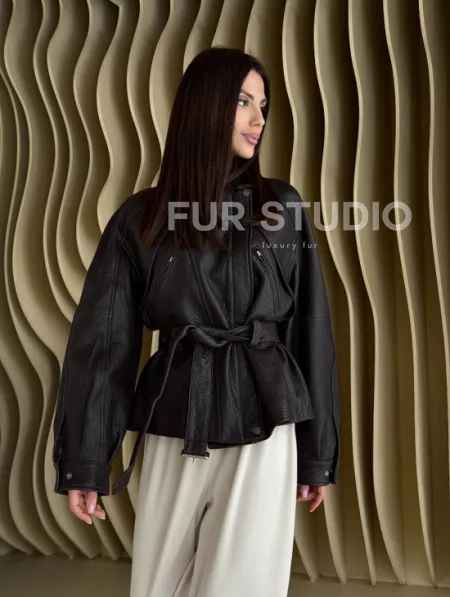 Коричневая кожаная куртка «Тренд - 2026» - фото 11