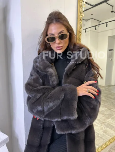 Норковая шуба в цвете графитовый уголь с капюшоном - фото 0