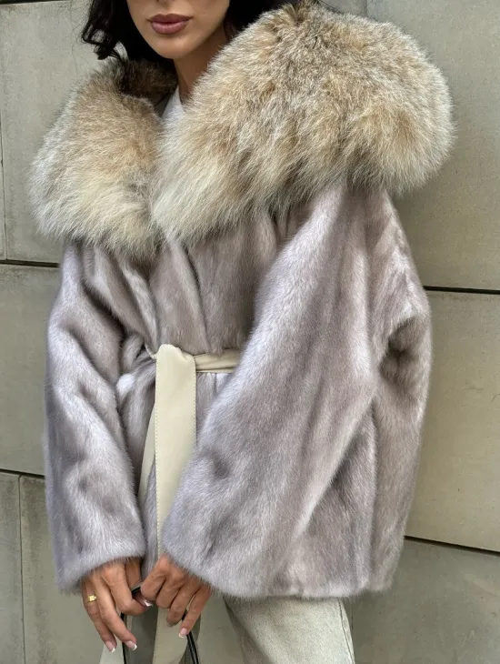 Полупальто из меха норки с капюшоном, отделка из меха рыси - цвет колотый лед - фото 3