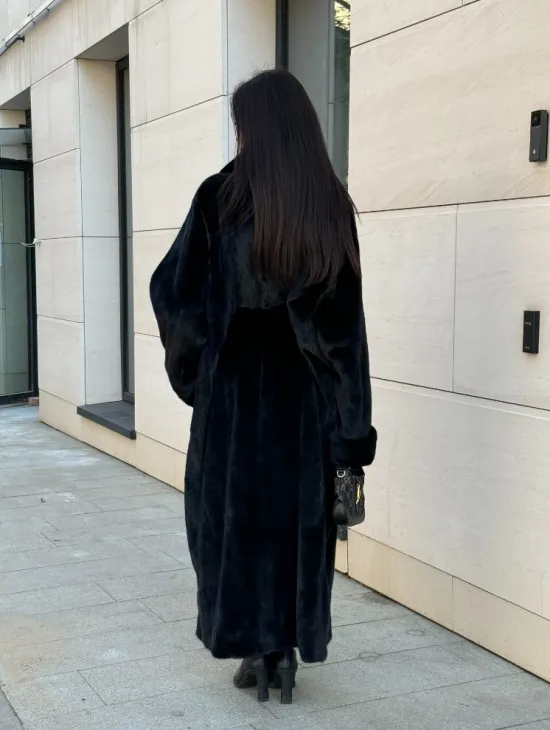 Длинная шуба кимоно Luxury Fashion из меха норки SAGA FURS - английский воротник - фото 4