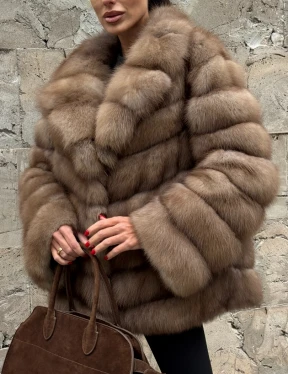 Полушубок из меха куницы пастель английский воротник - фото 3