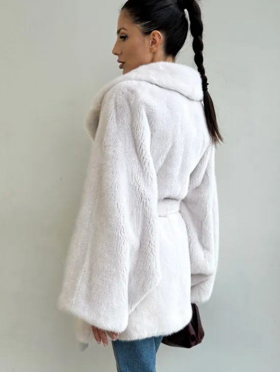 Premium шуба Летучая мышь из меха норки SAGA FURS с потайным меховым поясом - фото 4