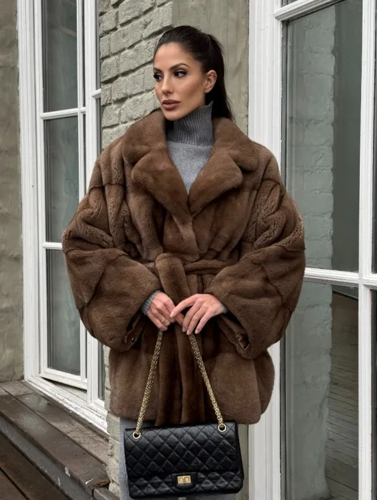 Premium мех, шуба летучая мышь из аукционной норки в натуральном цвете пастель - фото 6