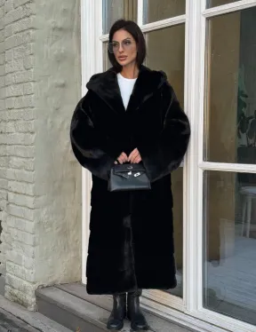 Шуба кимоно с капюшоном черного цвета из скандинавской норки Saga Furs - фото 8