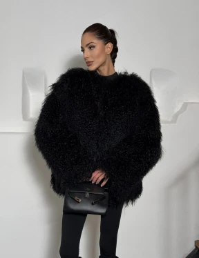Черная шуба из меха ламы воротник шанель - фото 11
