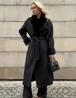 Женское демисезонное шерстяное пальто-халат с отделкой из меха норки - фото 9