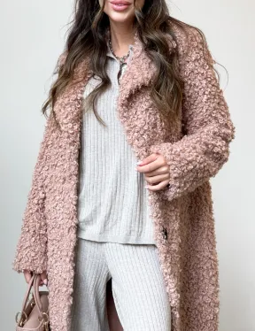 Шуба из экомеха в цвете пудра - фото 1