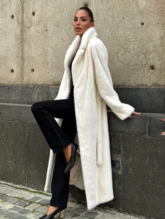 Длинная белая норковая шуба - фото 9