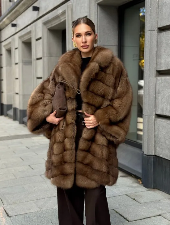 Шуба из куницы оверсайз - фото 15