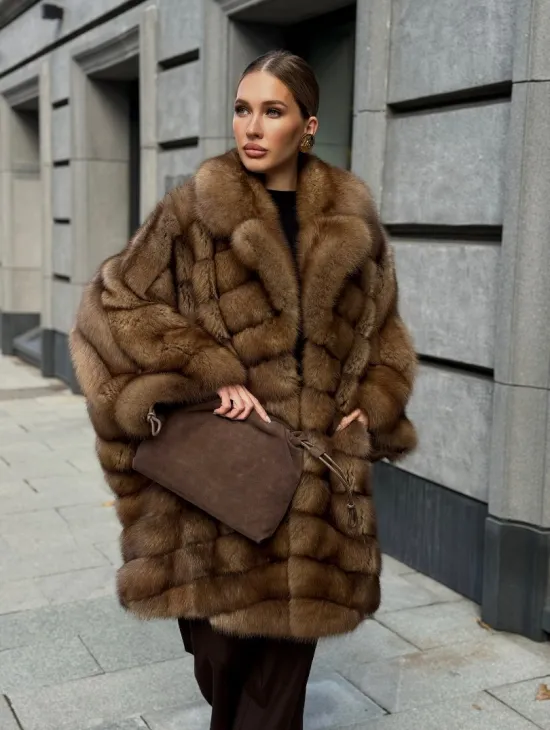 Шуба из куницы оверсайз - фото 13