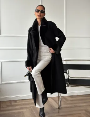 Черное пальто с мехом норки - фото 10