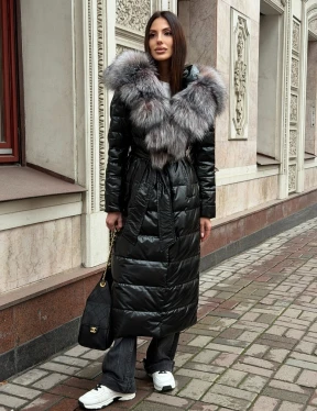 Чёрное пуховое пальто с меховым капюшоном из чернобурки - фото 13