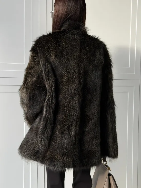 Женский полушубок из меха Финского енота Saga - фото 9