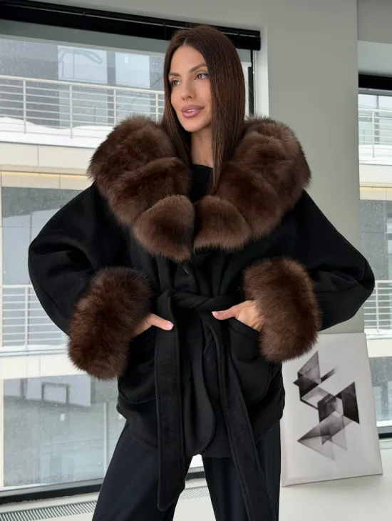 Пальто с капюшоном из финского песца - фото 11