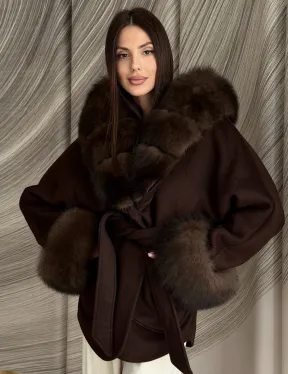 Пальто с мехом песца под соболь - фото 0