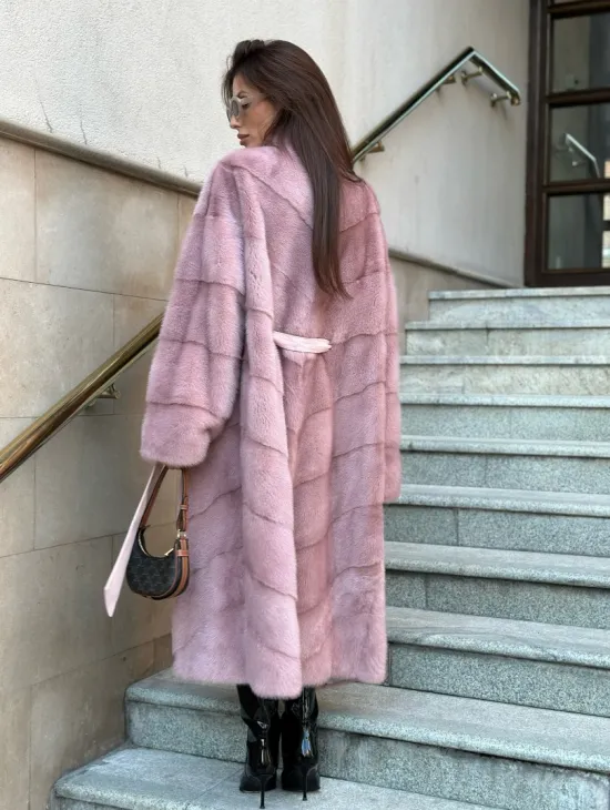 Элегантная шуба воротник отворот - цвет розовый жемчуг - фото 2