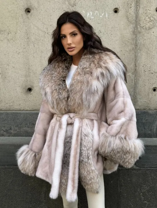Плюшевая норковая шуба с капюшоном из меха канадской рыси - цвет натуральный нюд - фото 1